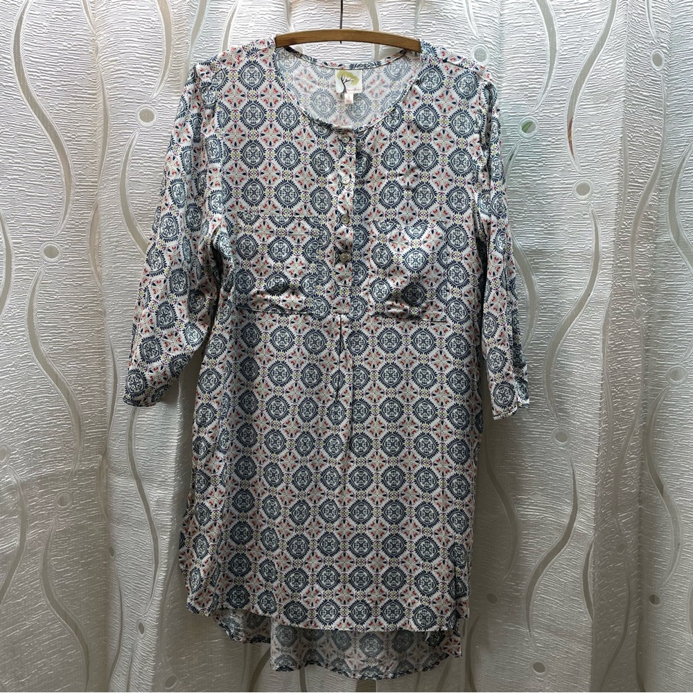 Fig and Flower Tunic Top Women Large White Navy Geometric Heart Print Excellent
